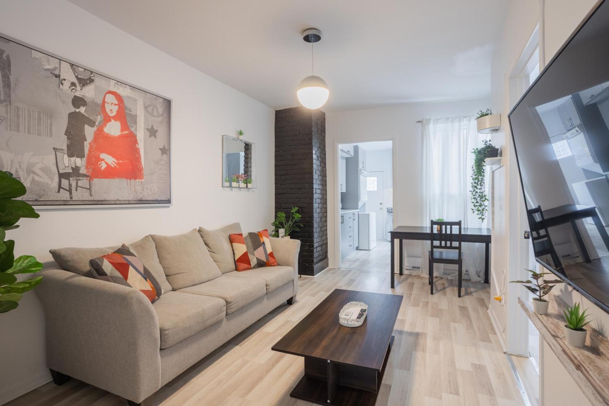 Excellent 4 Bedroom In Griffintown Downtown Mtl Zd3 *