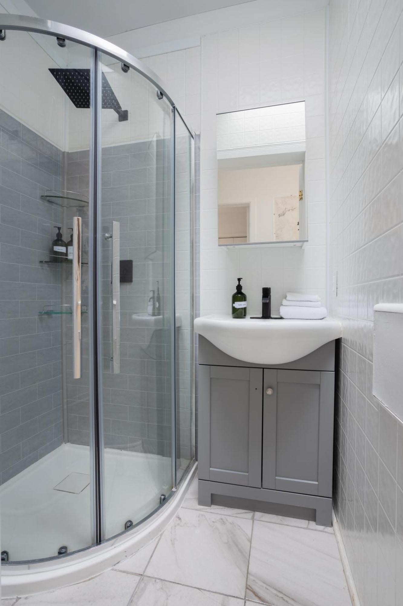 Apartment Excellent 4 Bedroom In Griffintown Downtown Mtl Zd3 Montreal