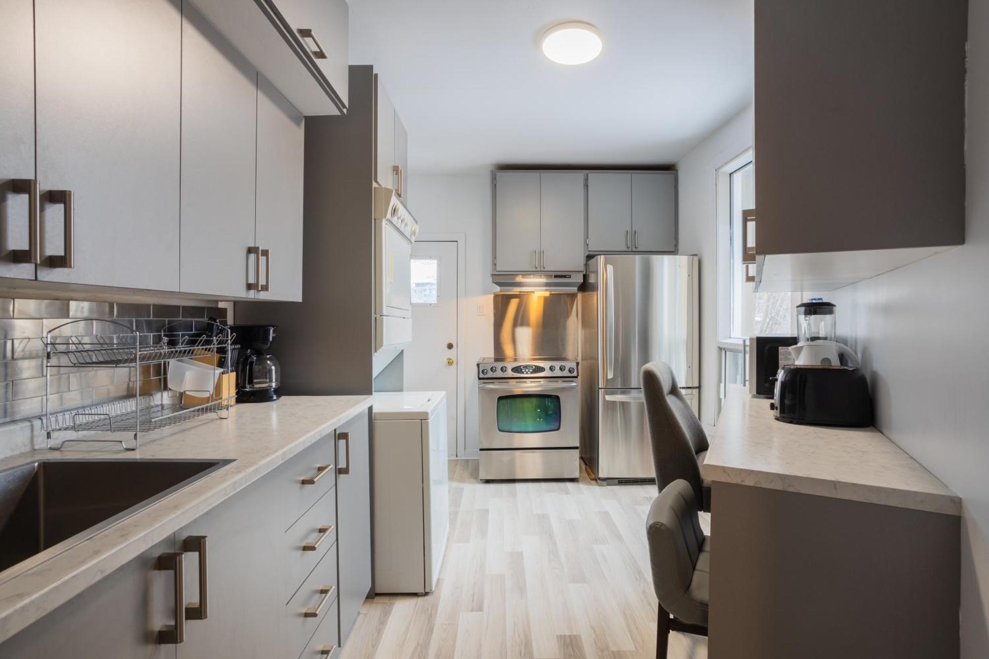 Apartment Excellent 4 Bedroom In Griffintown Downtown Mtl Zd3 *