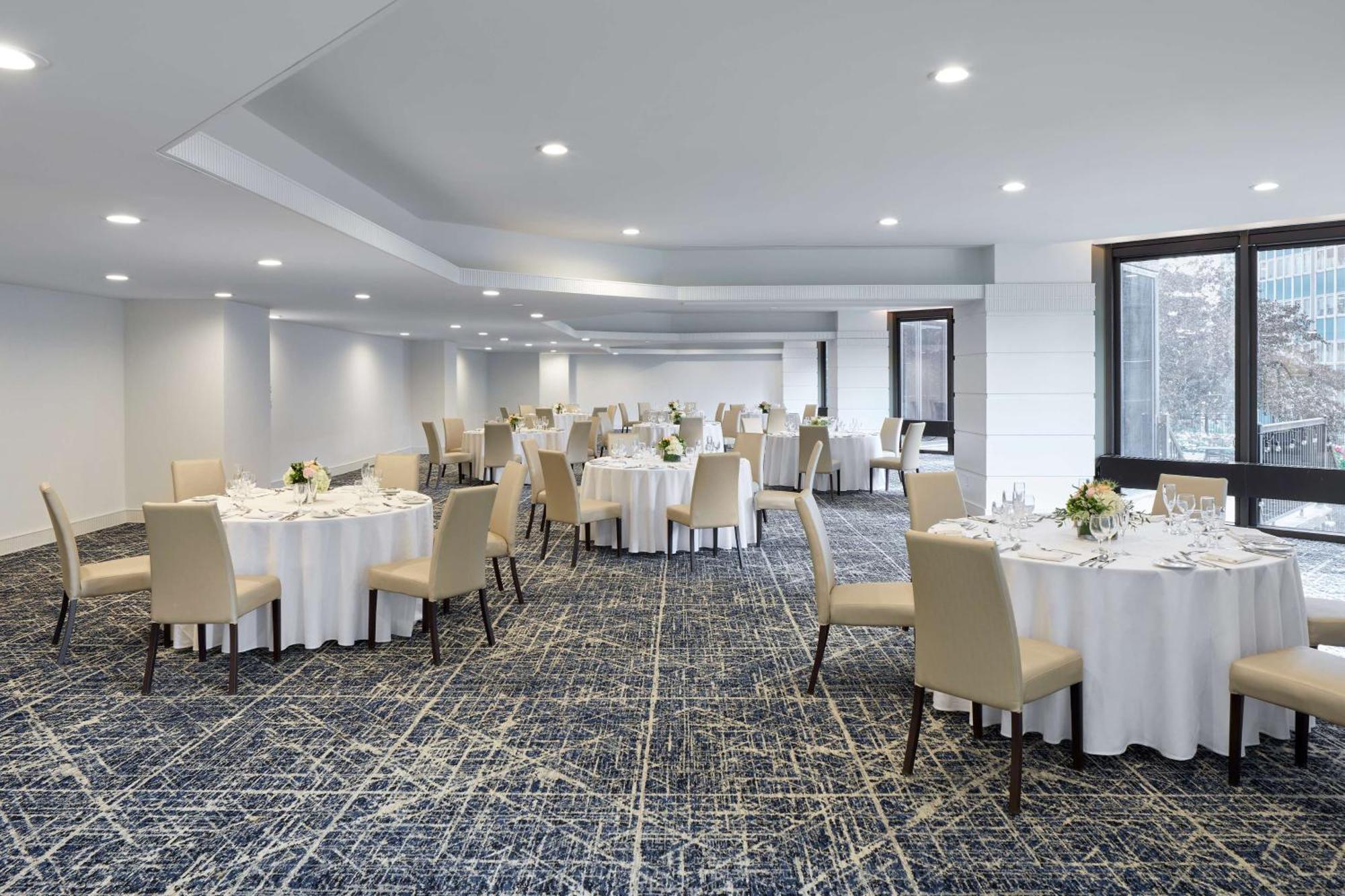 Doubletree By Hilton Hotel Montreal