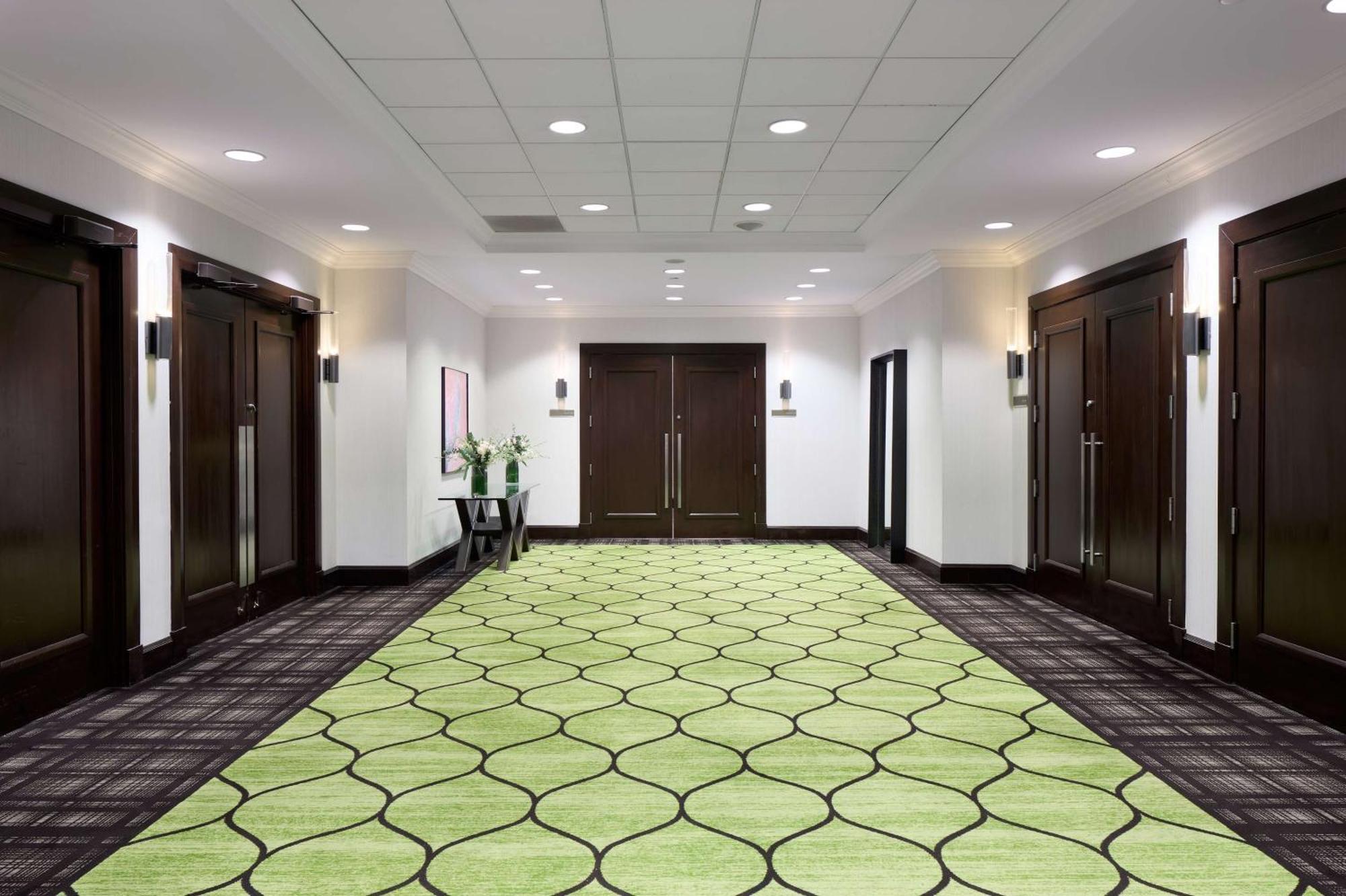Hotel Doubletree By Hilton Montreal