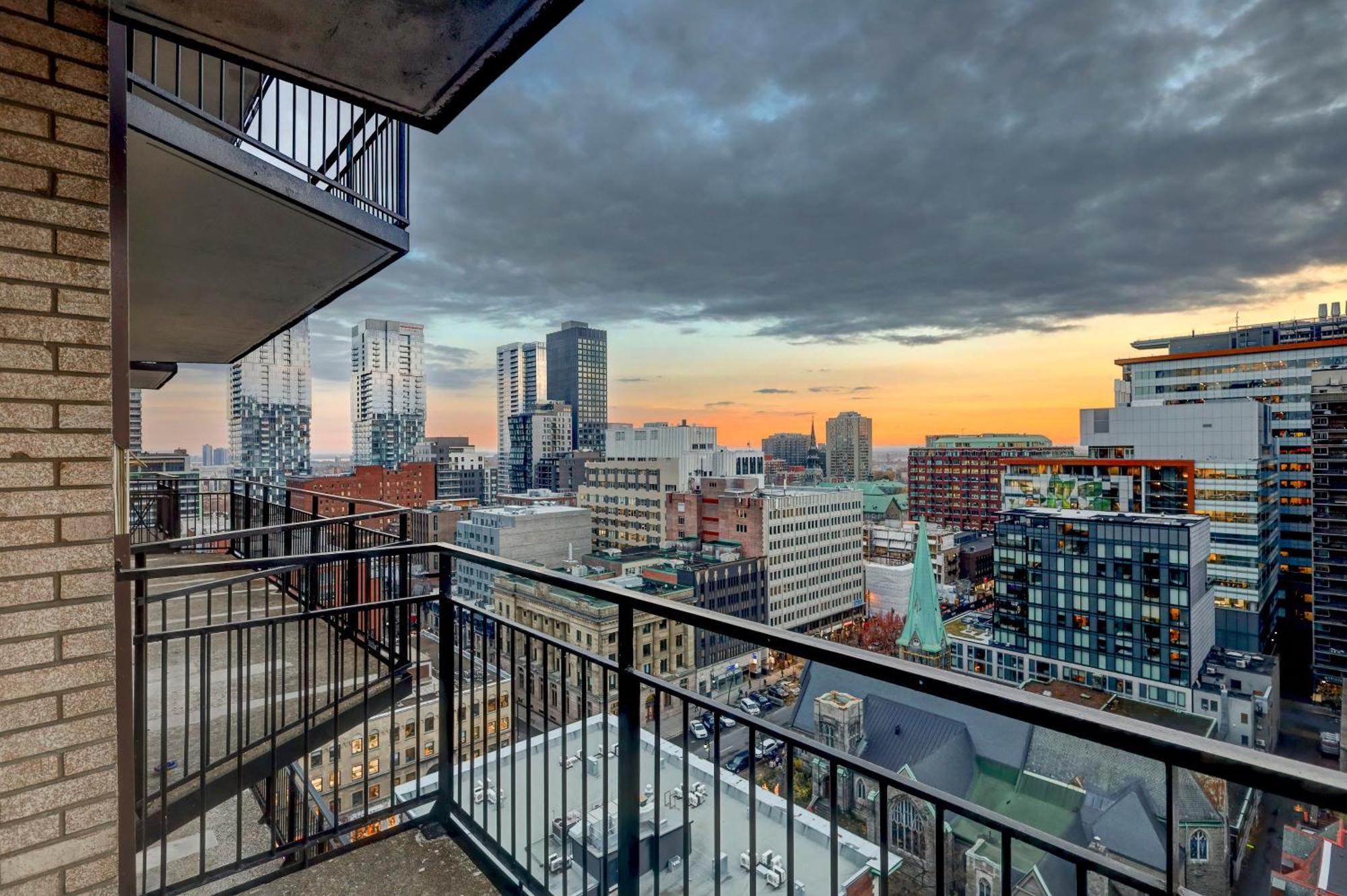 Apartment Great Unit In Downtown With Balcony And View Zm6 Montreal