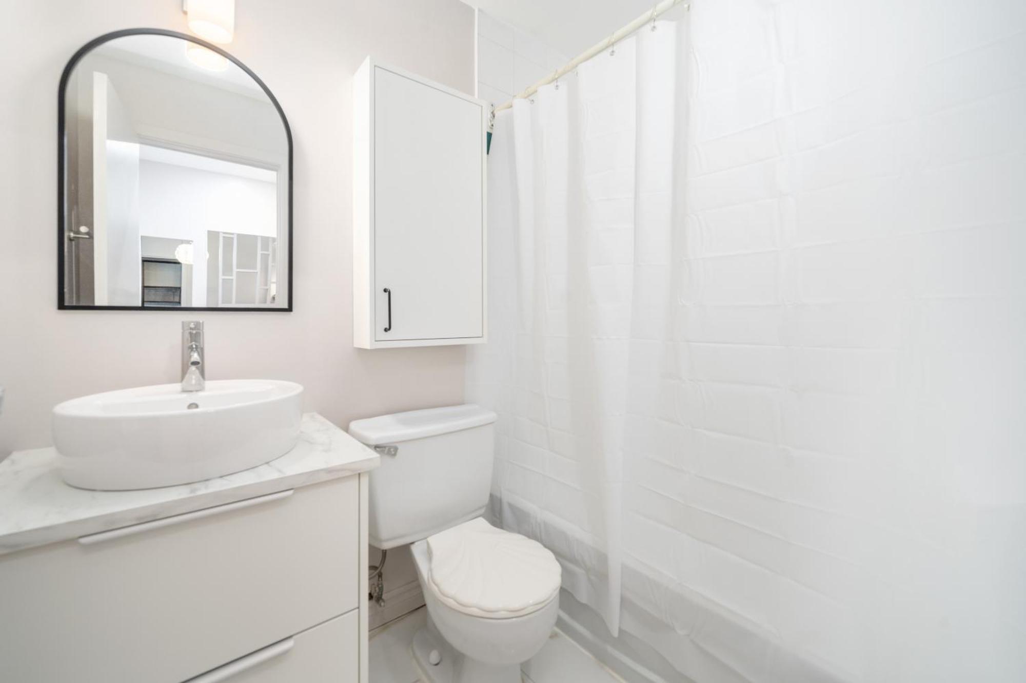 Stylish Loft In Heart Of Plateau Montreal