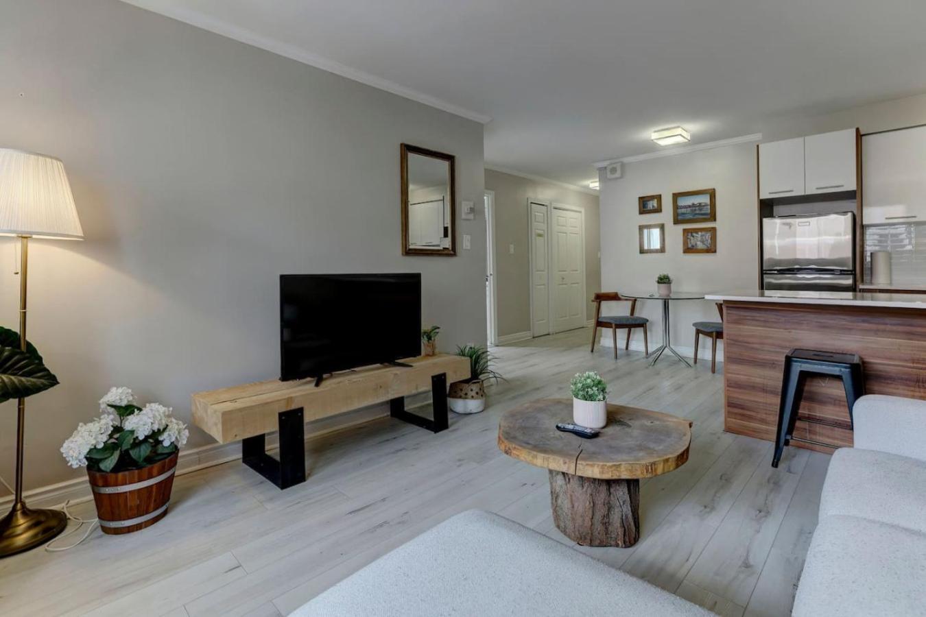 Cozy In Heart Of Downtown Zl8 Apartment Montreal