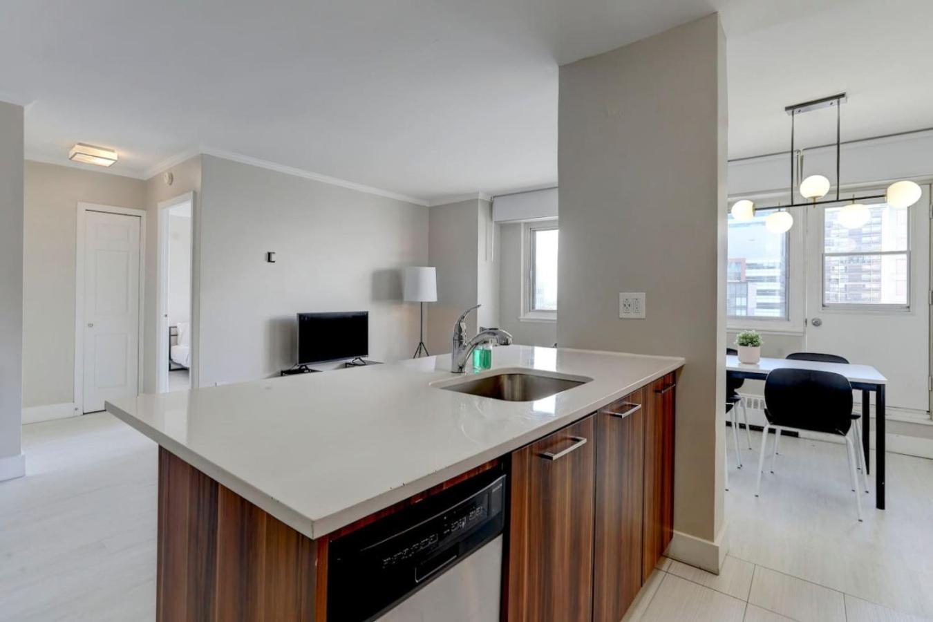 Cool 1-bedroom Zm2 * Montreal