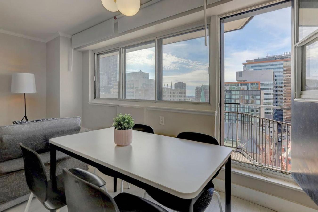 Cool 1-bedroom Zm2 Apartment