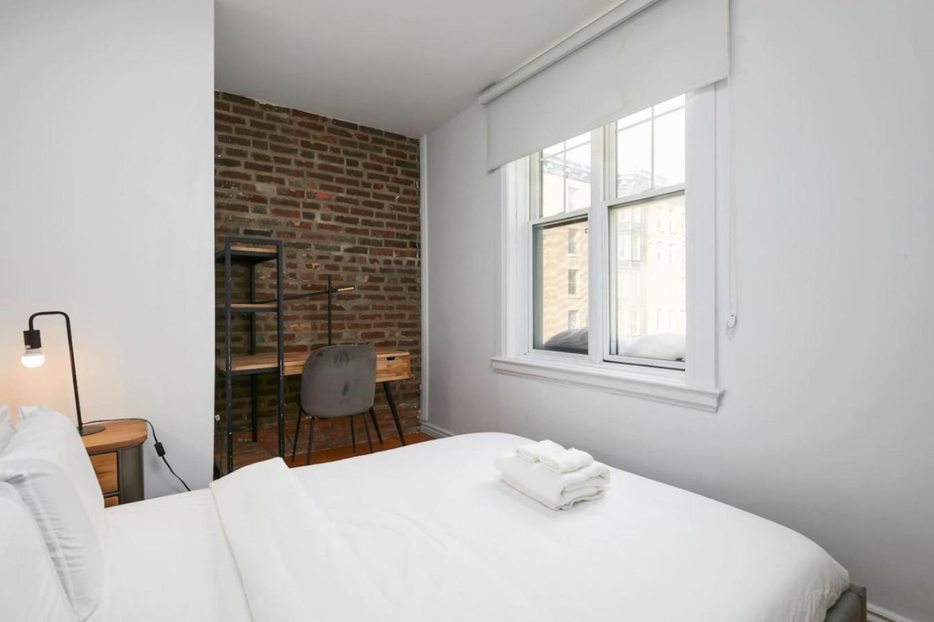 Prime Location Gorgeous 4br Downtown Mtl Zj2