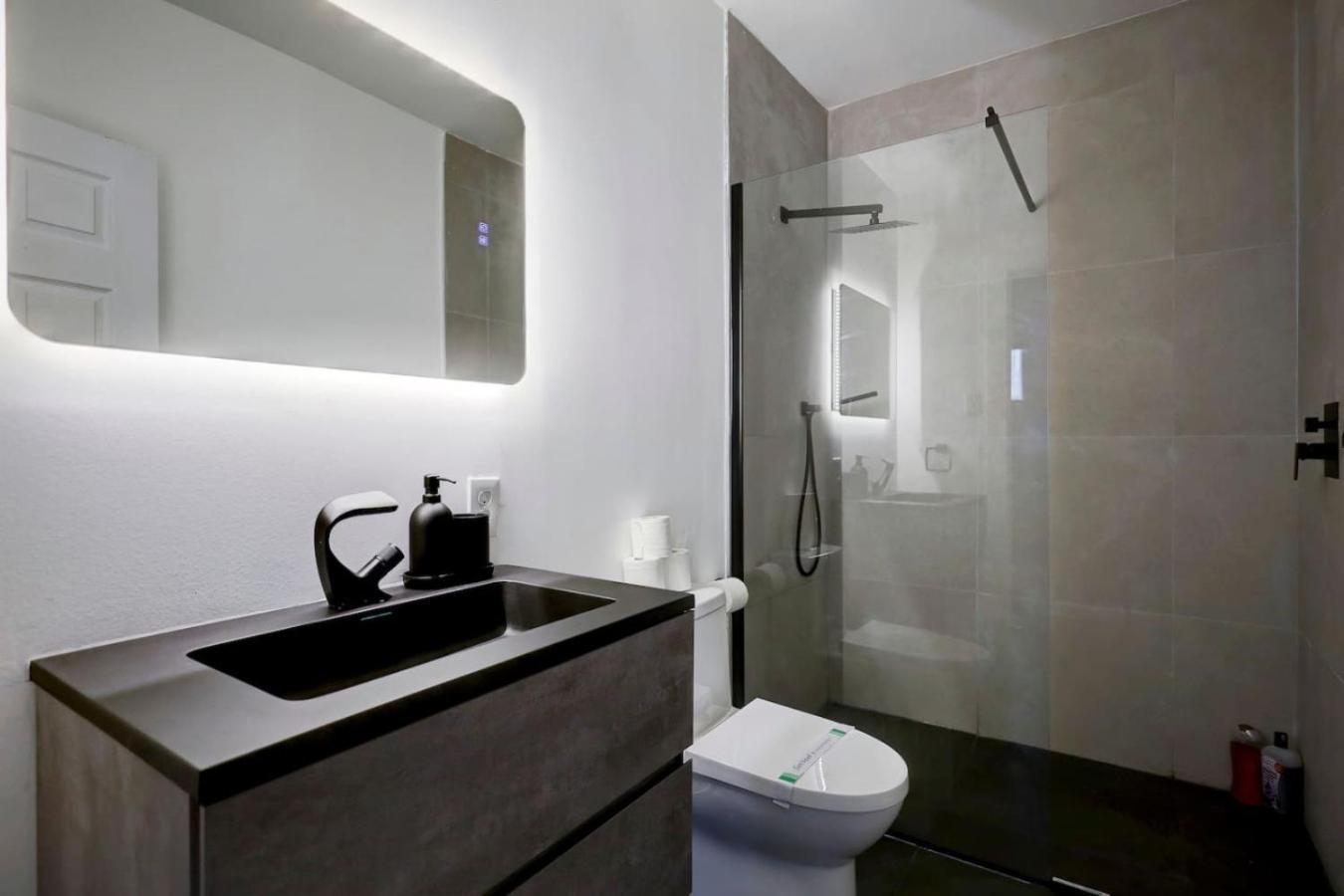 Apartment Prime Location Gorgeous 4br Downtown Mtl Zj2 *