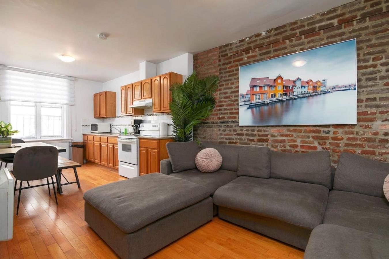 Apartment Prime Location Gorgeous 4br Downtown Mtl Zj2 *