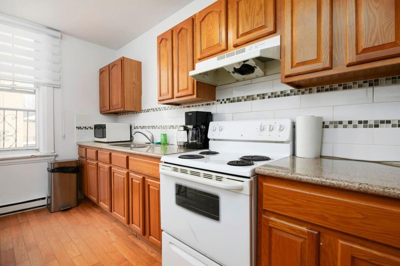 Prime Location Gorgeous 4br Downtown Mtl Zj2