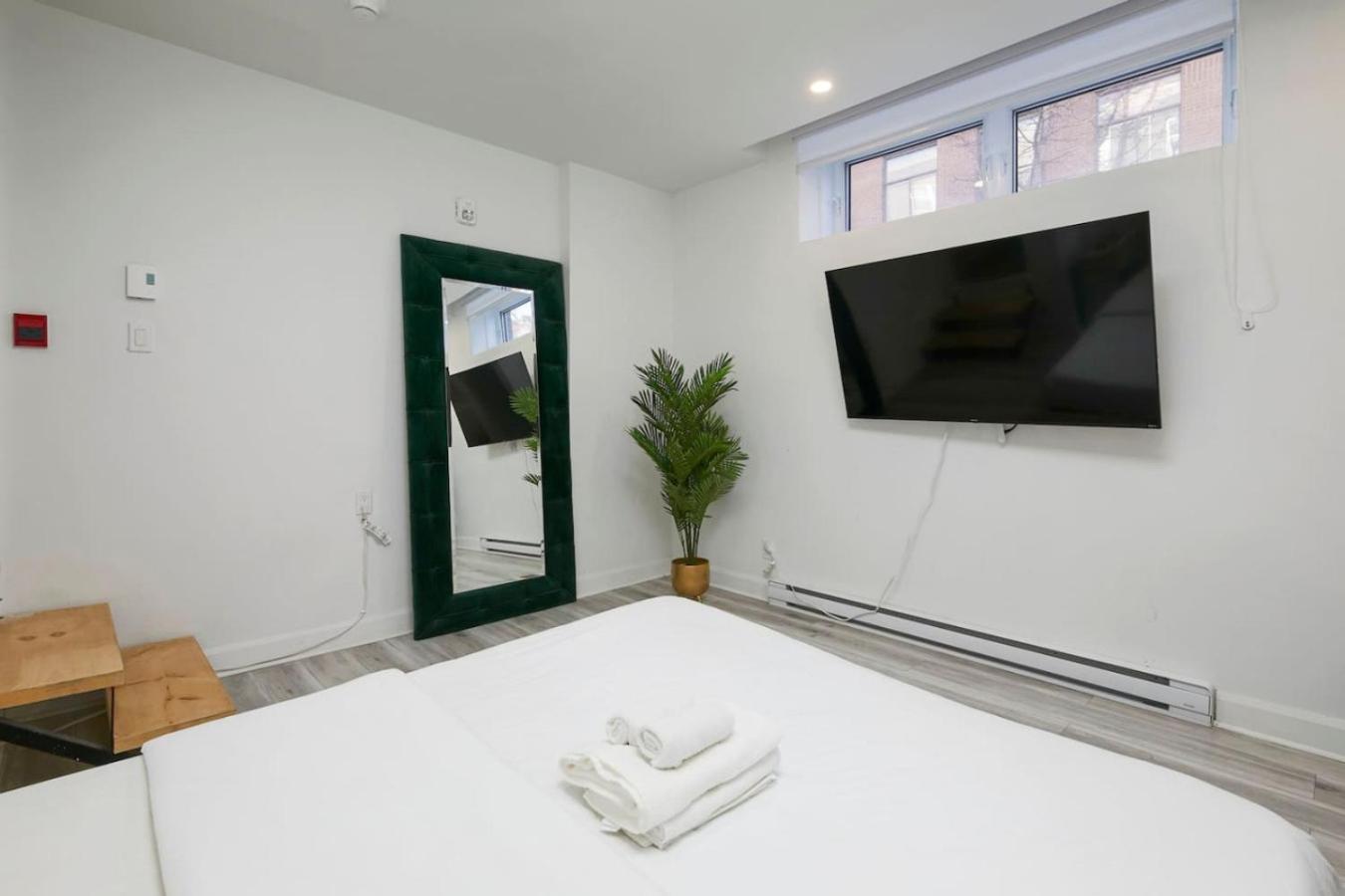 Delightful 2br In Village Downtown Zh1 * Montreal