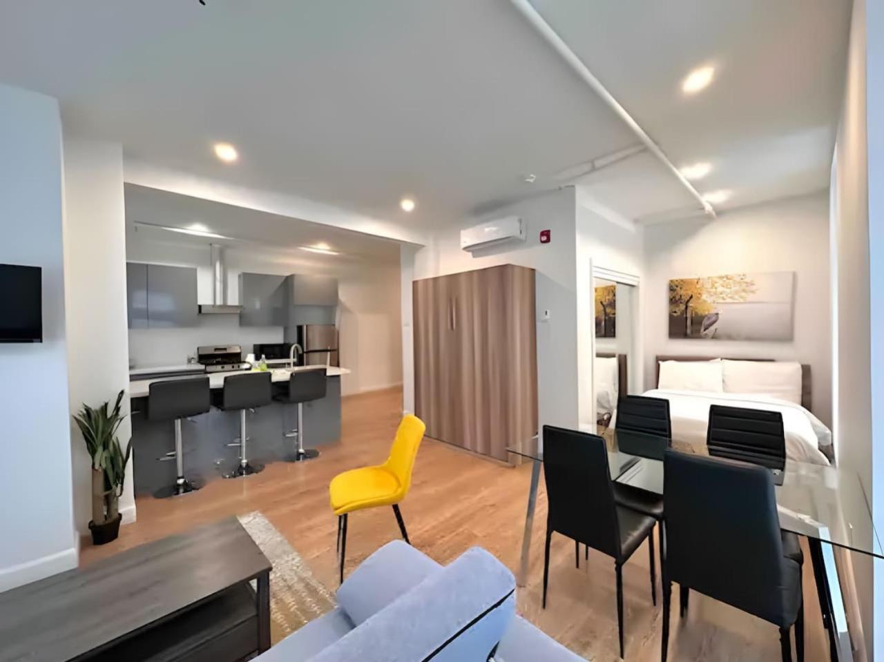 Inner-city On Bishop -heart Of Mtl Zx0 Apartment