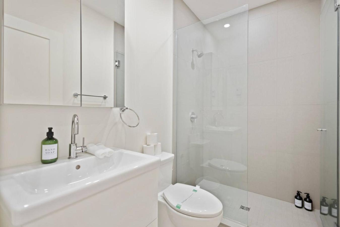 Amazing And Spacious 5br2b In Heart Of Plateau Apartment *