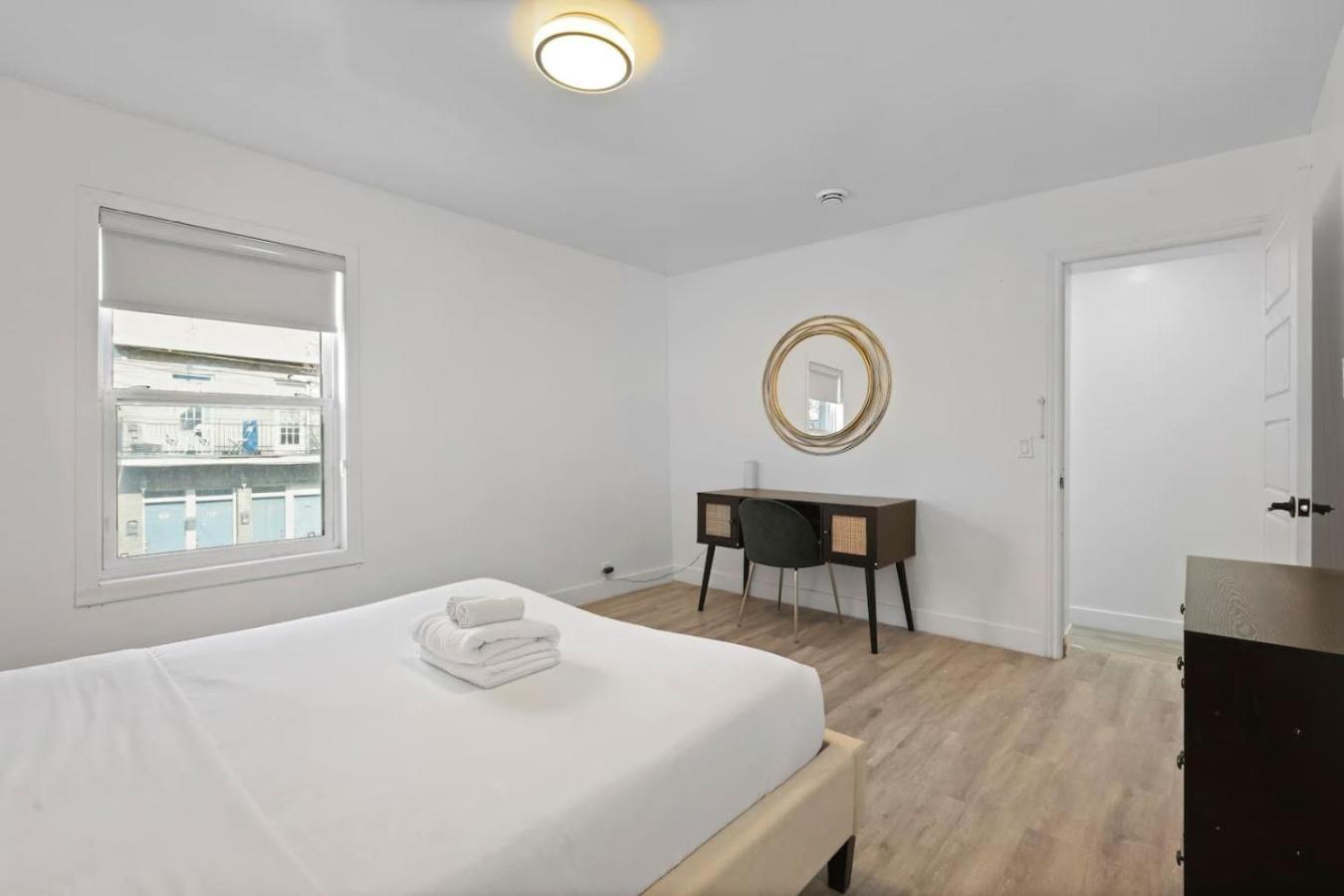 Spacious 3br In The Heart Of Village Zp1 Apartment