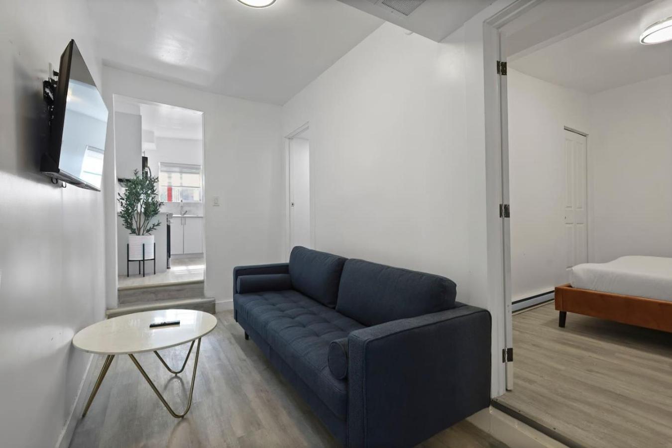 Spacious 3br In The Heart Of Village Zp1 *