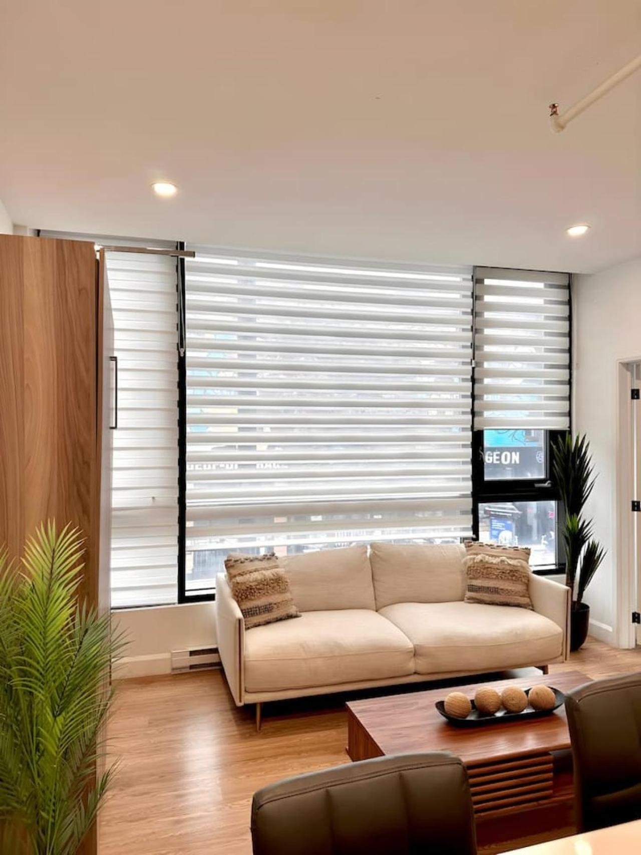 Apartment Cute 1bdr On Bishop St- Heart Of Mtl Zz9 Montreal