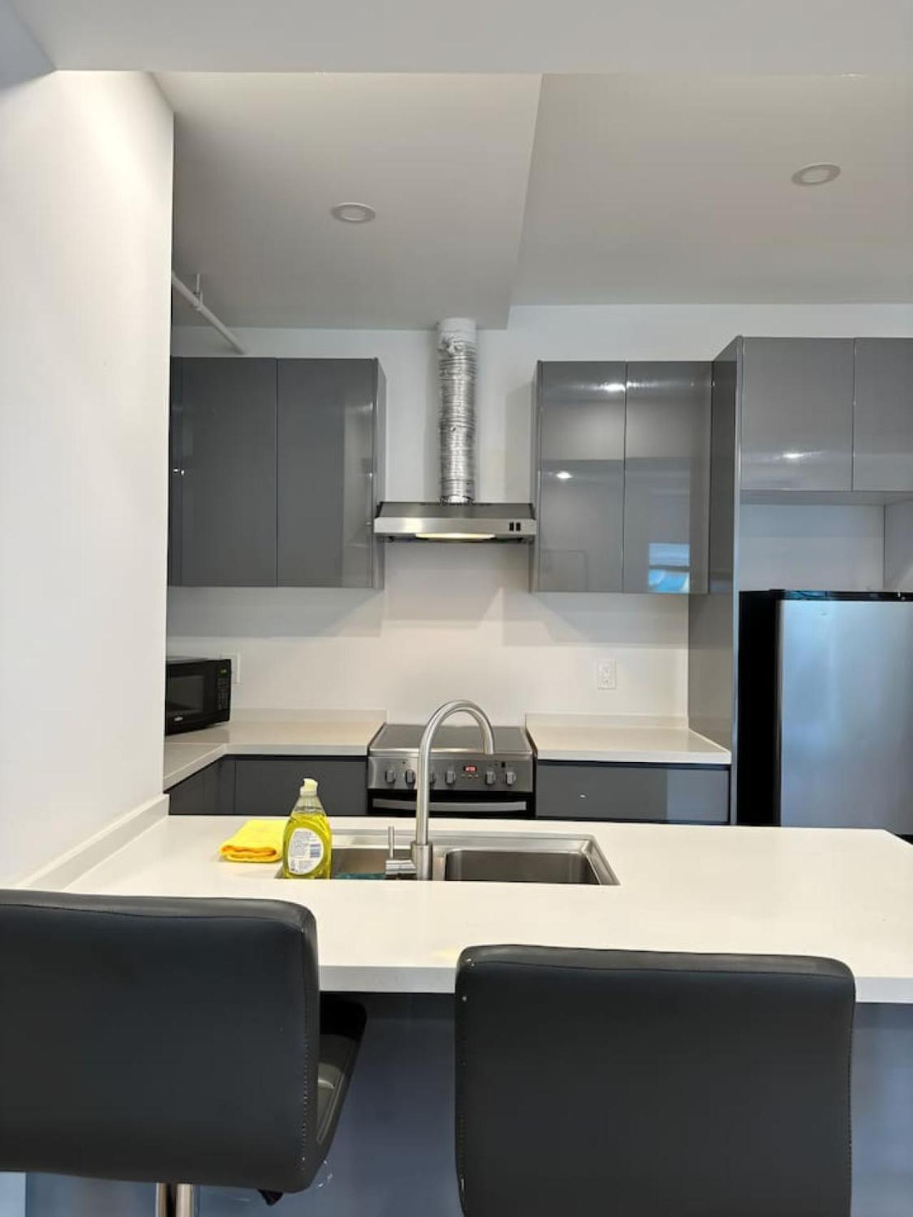 Modern On Bishop - Spotlight Mtl Zz7 Apartment *