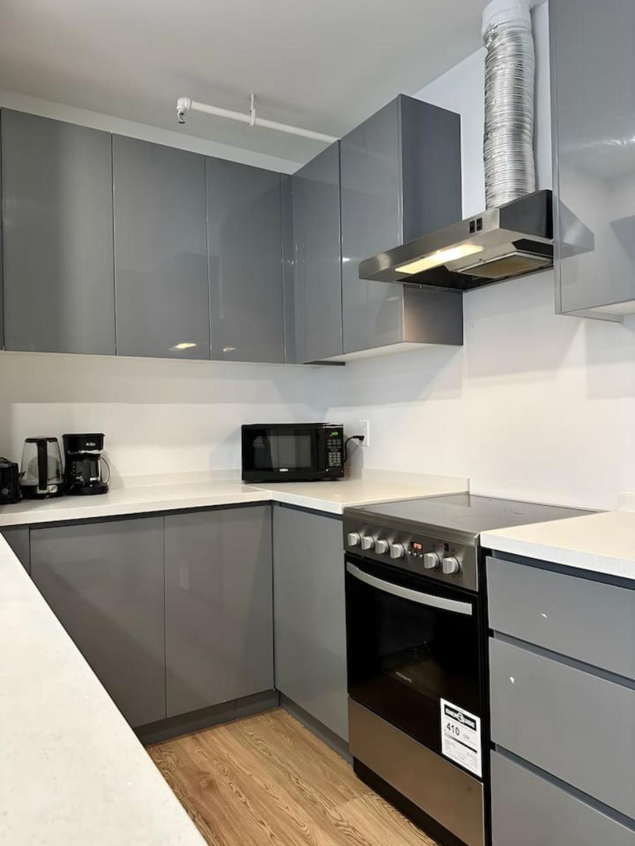 Modern On Bishop - Spotlight Mtl Zz7 Apartment *