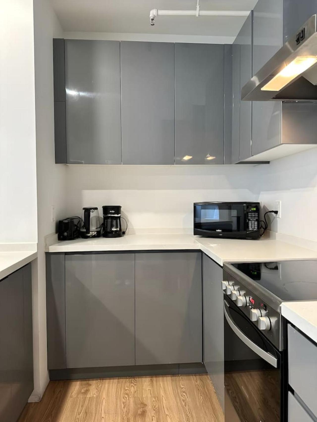 Modern On Bishop - Spotlight Mtl Zz7 Apartment *