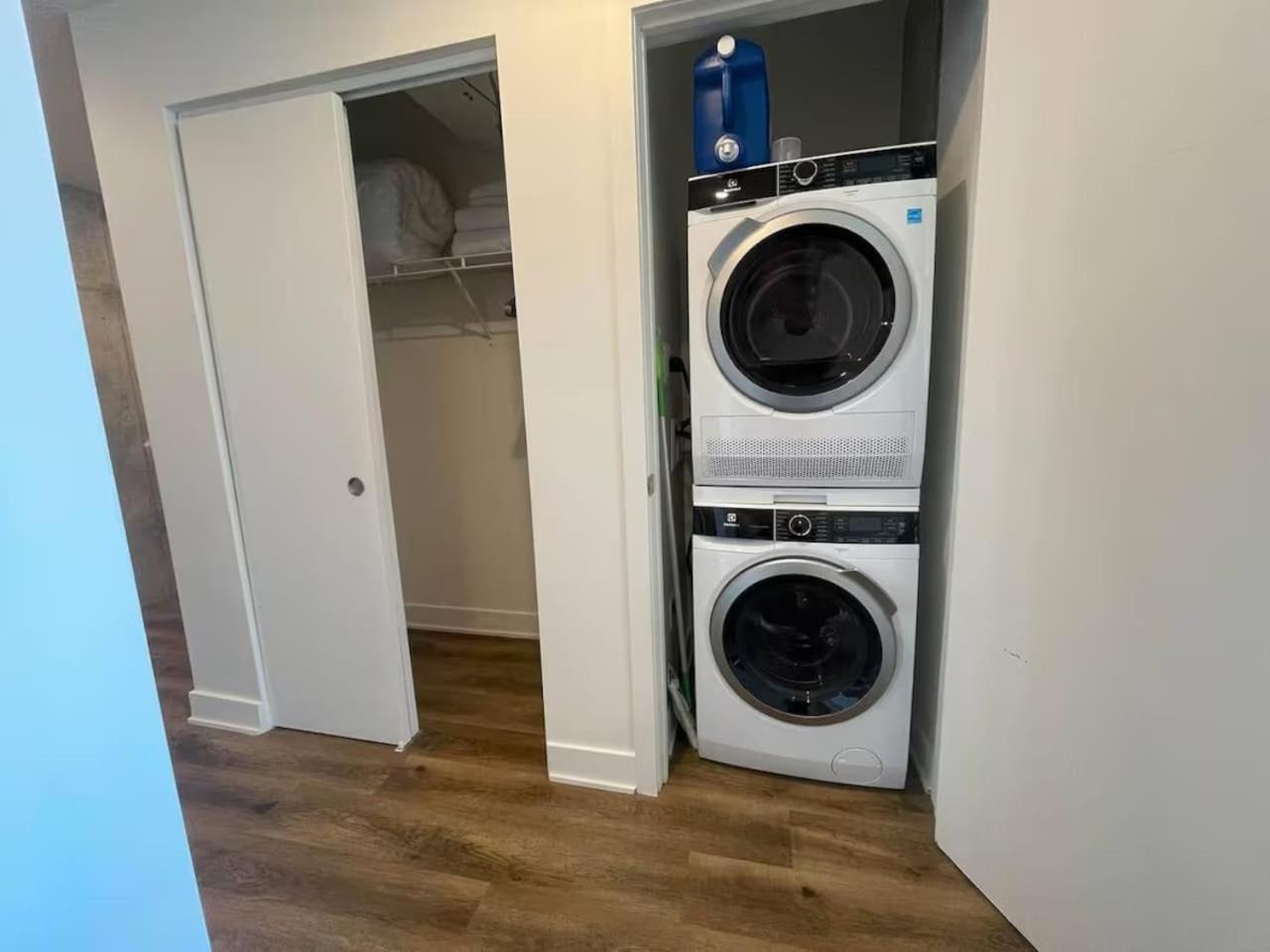 Apartment Modern 1br In Downtown Zw1 Montreal