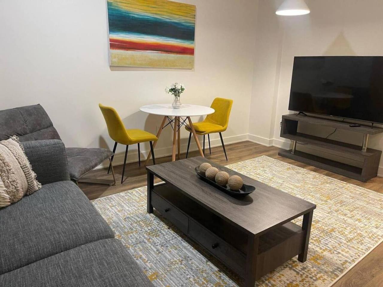 Cute 1bdr In Ste-catherine - Mtl Live Spot Zw0 Montreal