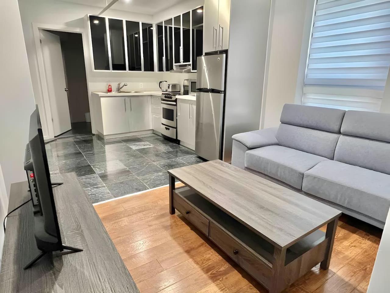 Apartment Charming 1bdr On Bishop St- Mtl Zx4