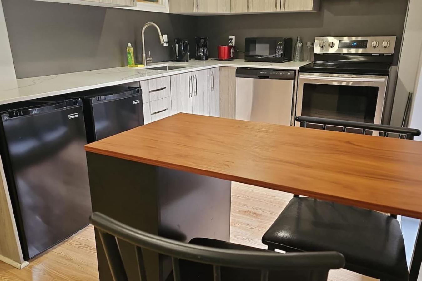 Chic Dt Mtl With Rooftop, Bbq And Jacuzzi Zz4 Apartment *