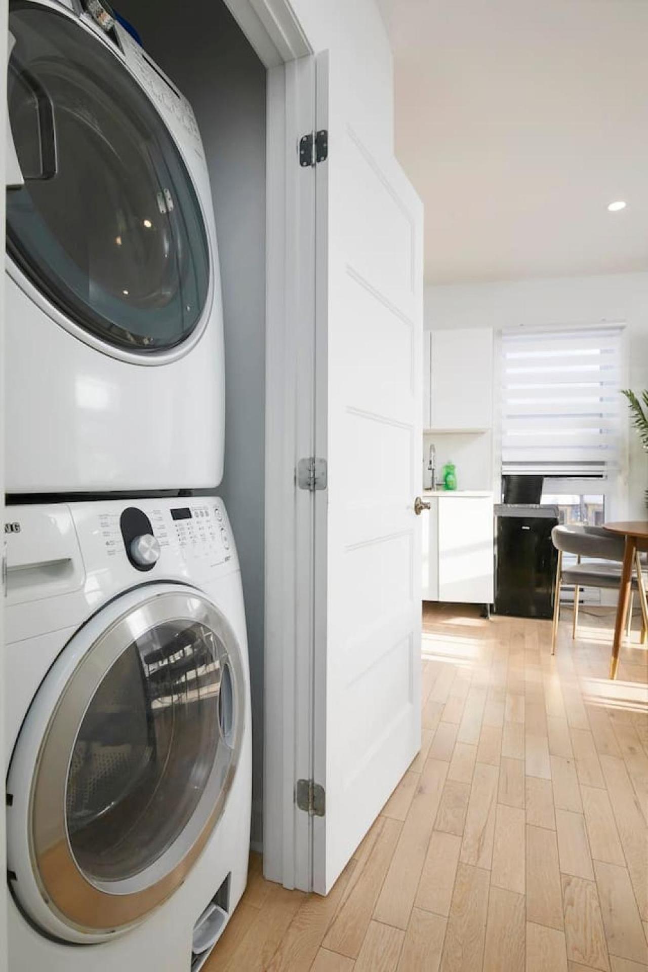 Contemporary 2br Retreat In Mtl Village Zh4 Apartment *