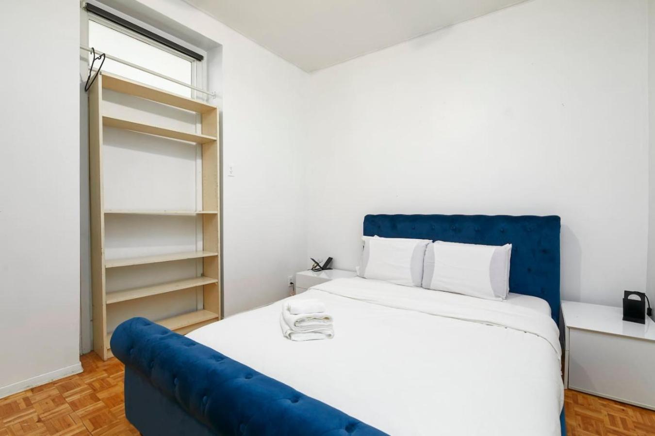 Beautiful In Downtown Zc9 Apartment Montreal