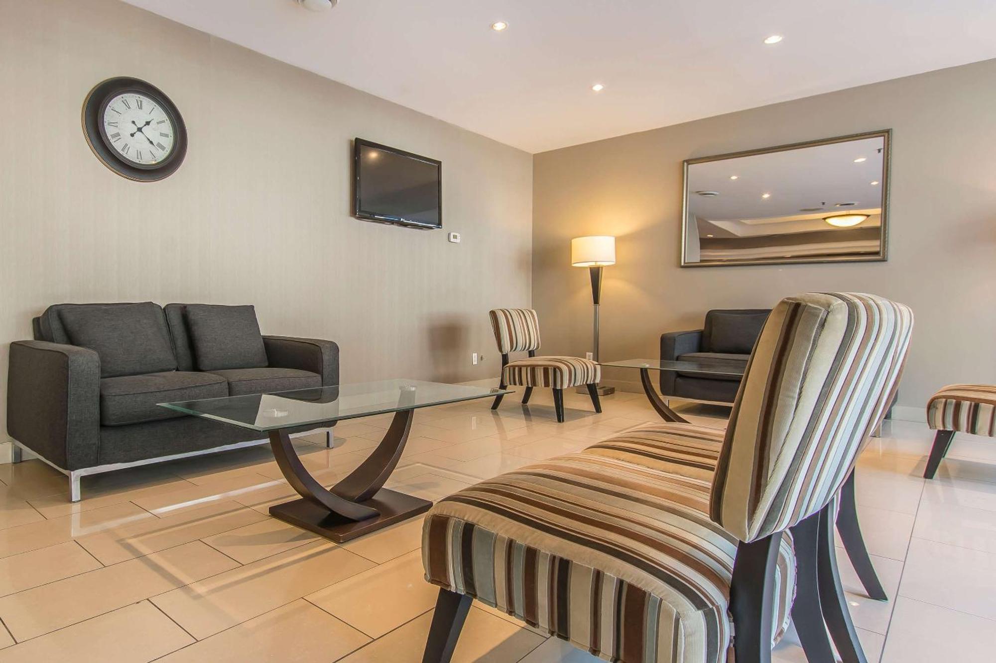 Hotel Comfort Downtown Montreal