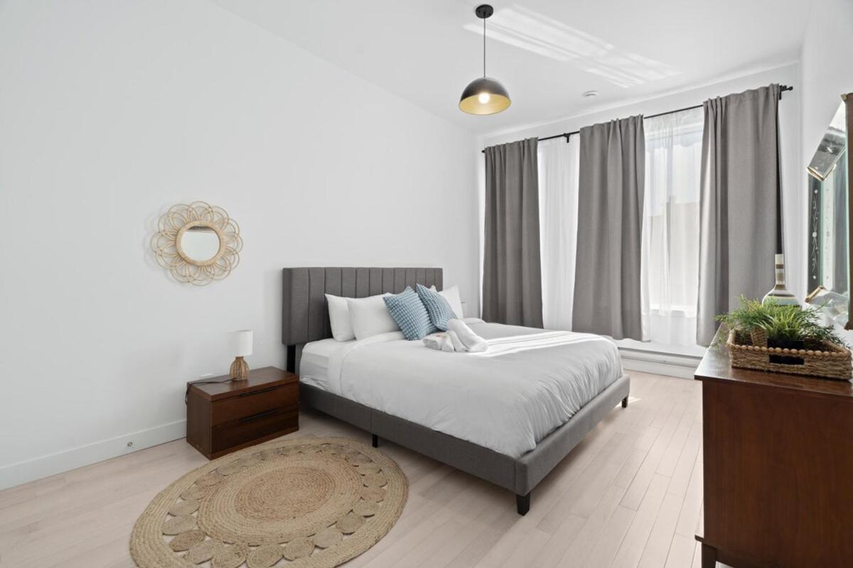 Apartment New Modern 2bdr In Little Italy Montreal