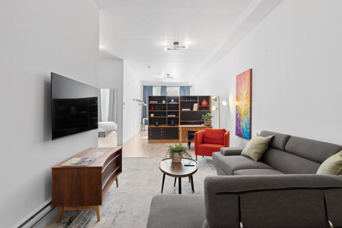 New Modern 2bdr In Little Italy *