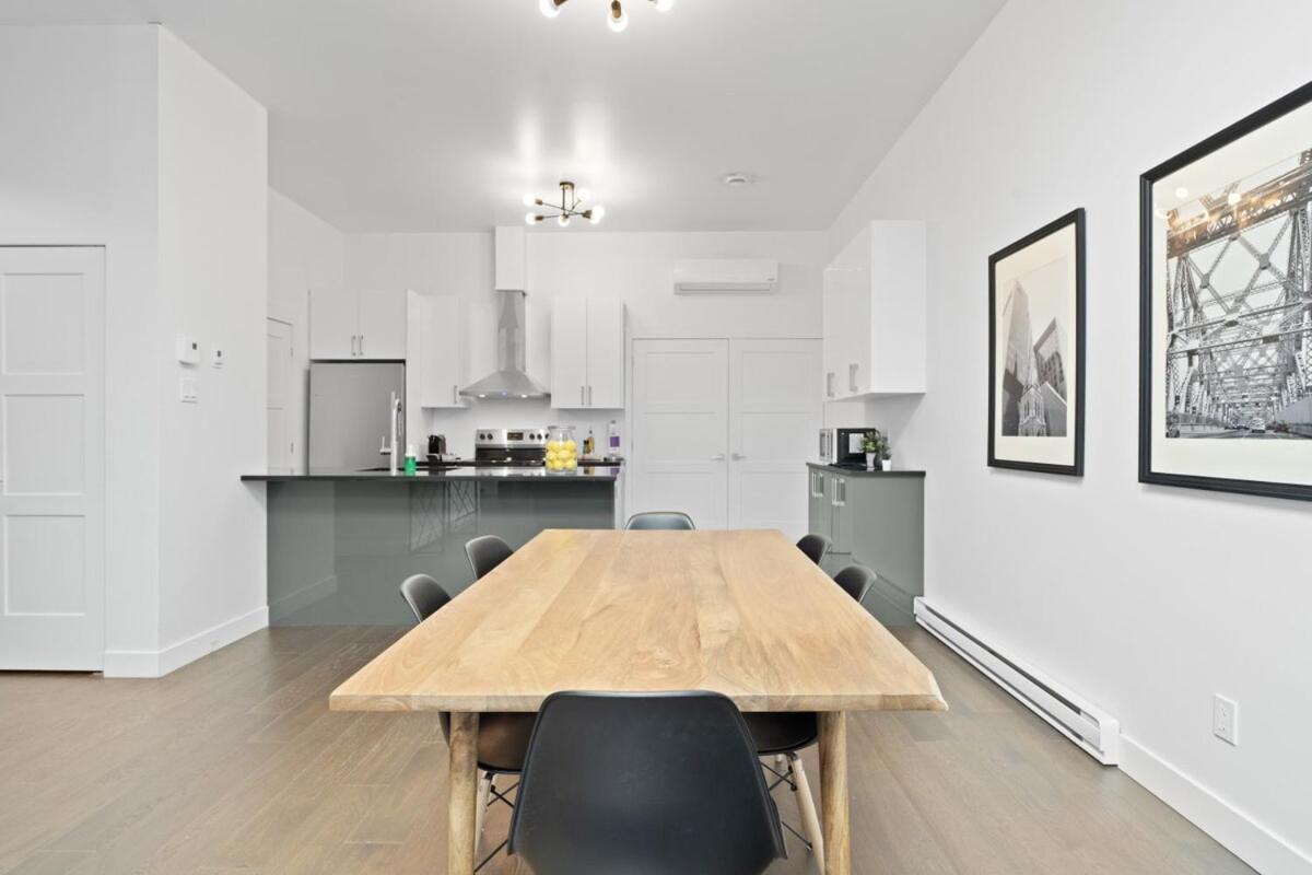 Modern And Cozy 2bdr Near St-hubert Plaza *