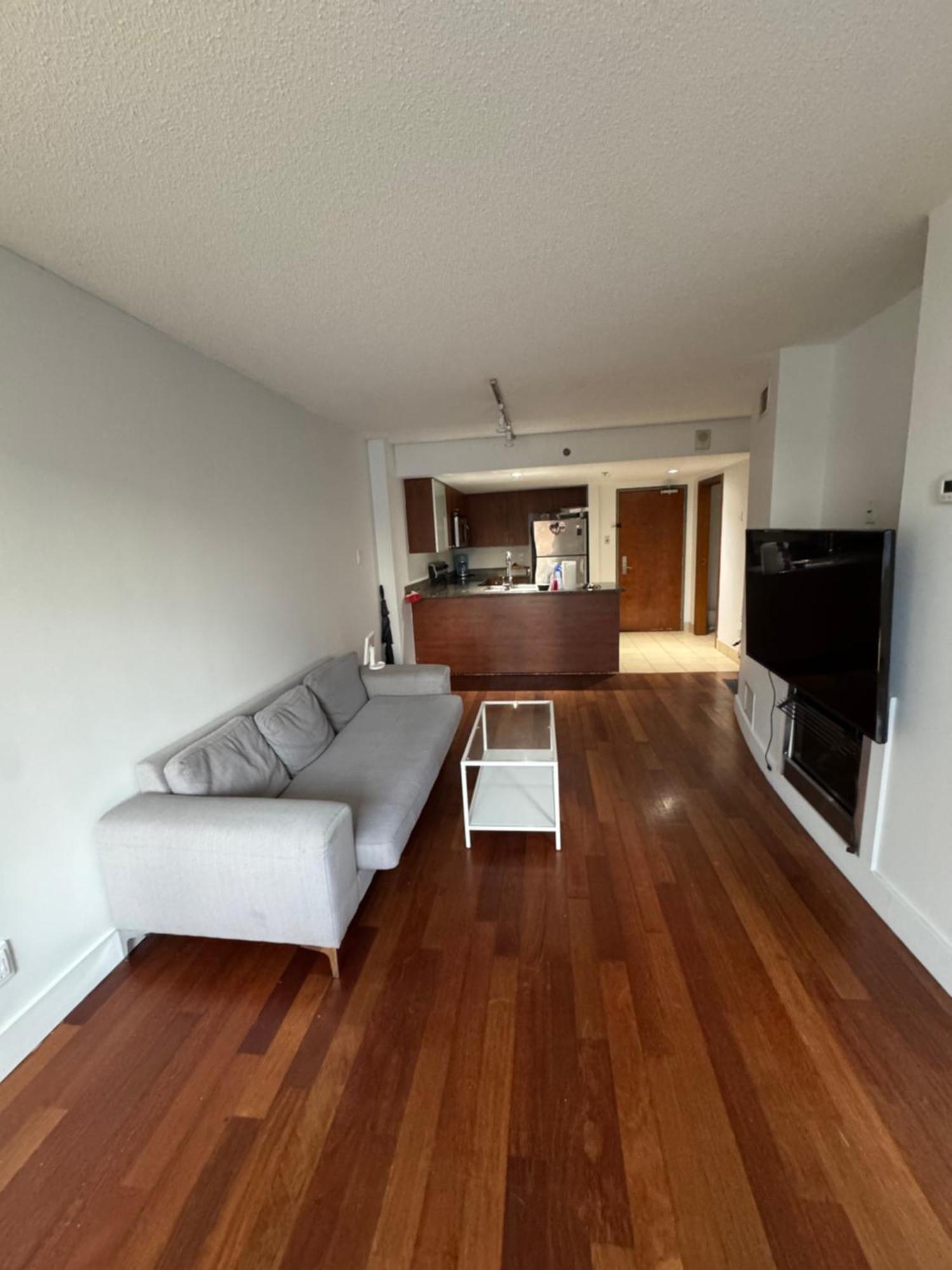 Cozy 1 Bedroom In The Heart Of Old Port Apartment