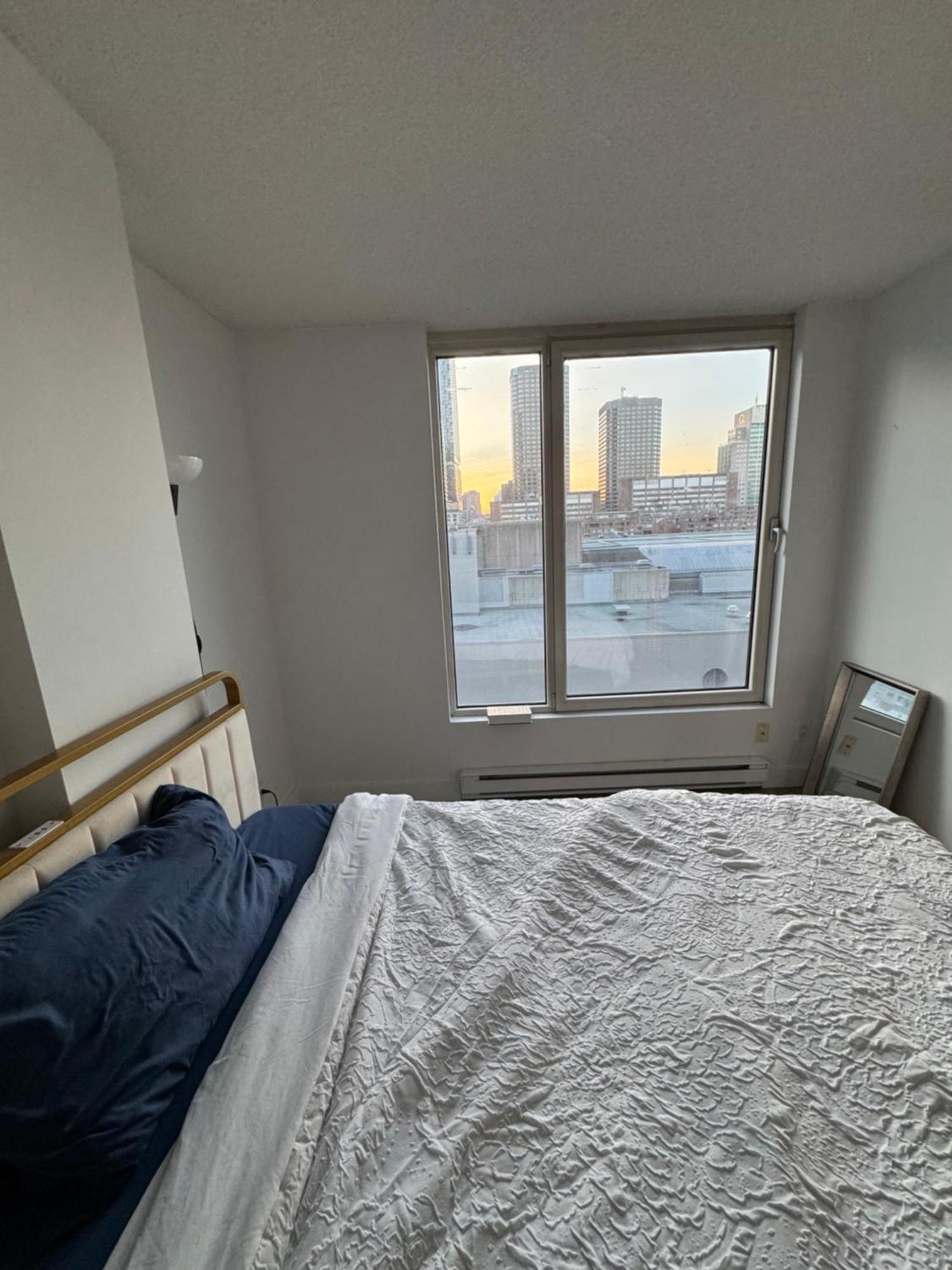 Cozy 1 Bedroom In The Heart Of Old Port * Montreal