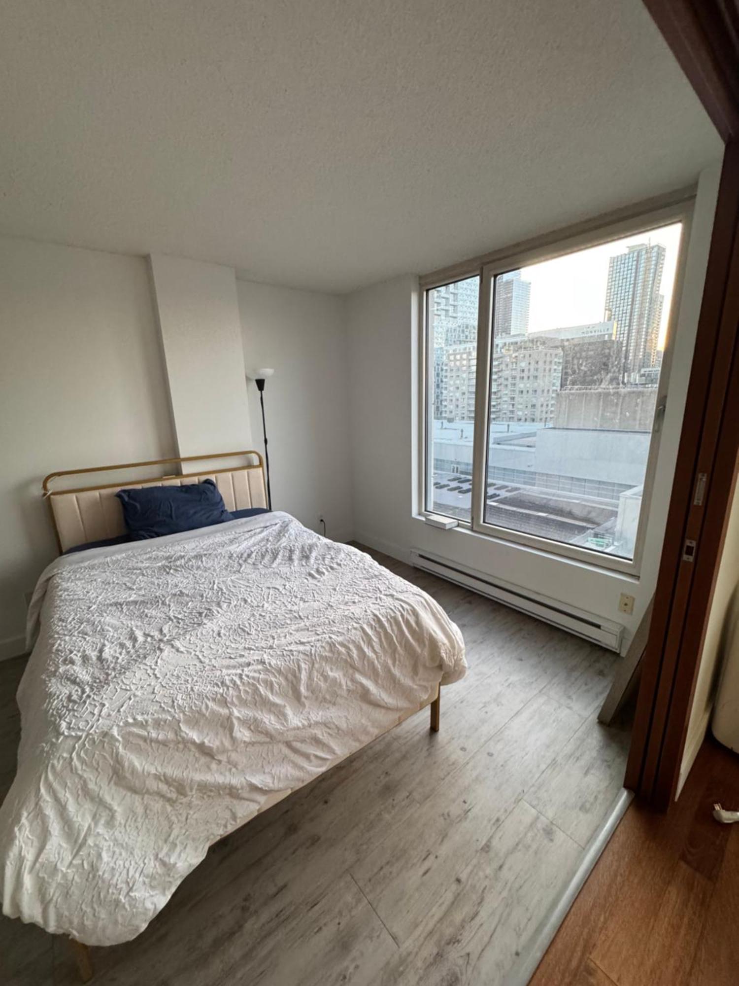 Cozy 1 Bedroom In The Heart Of Old Port Apartment *