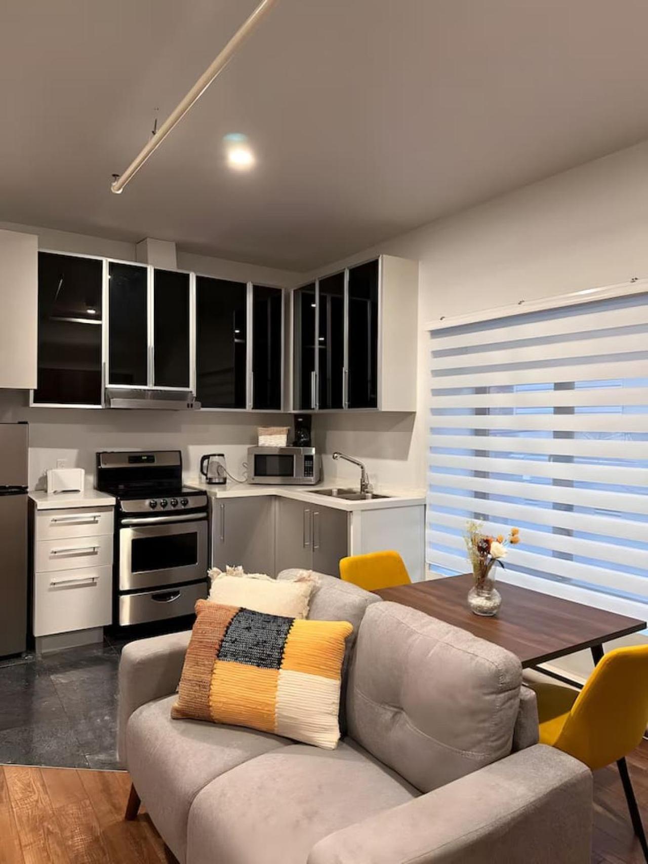 Spacious On Bishop - Hot Spot Dtown Mtl Zx5 * Montreal