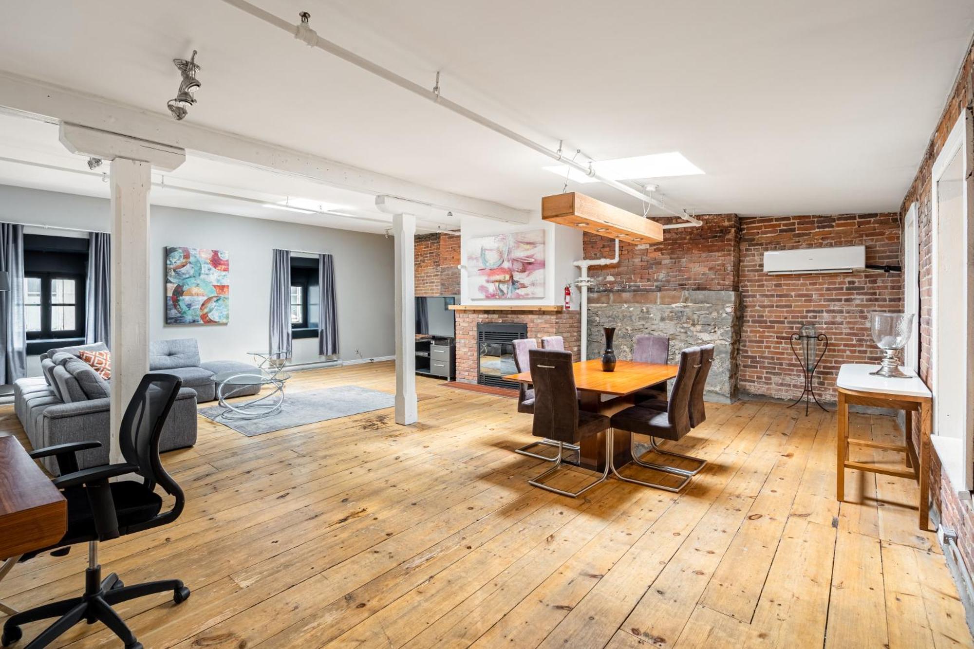 Lofts Du Vieux-port By Gray Collection