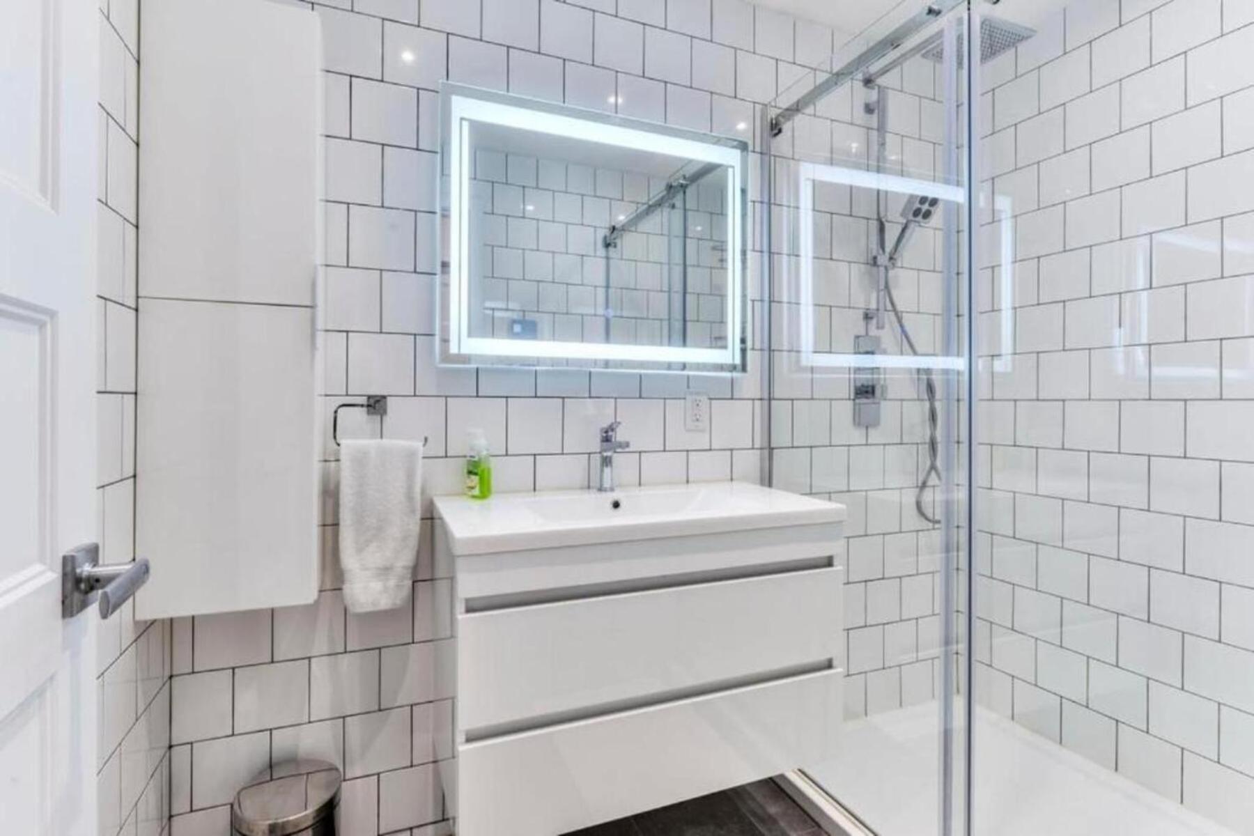Spacious Group Haven Near Trendy St Laurent