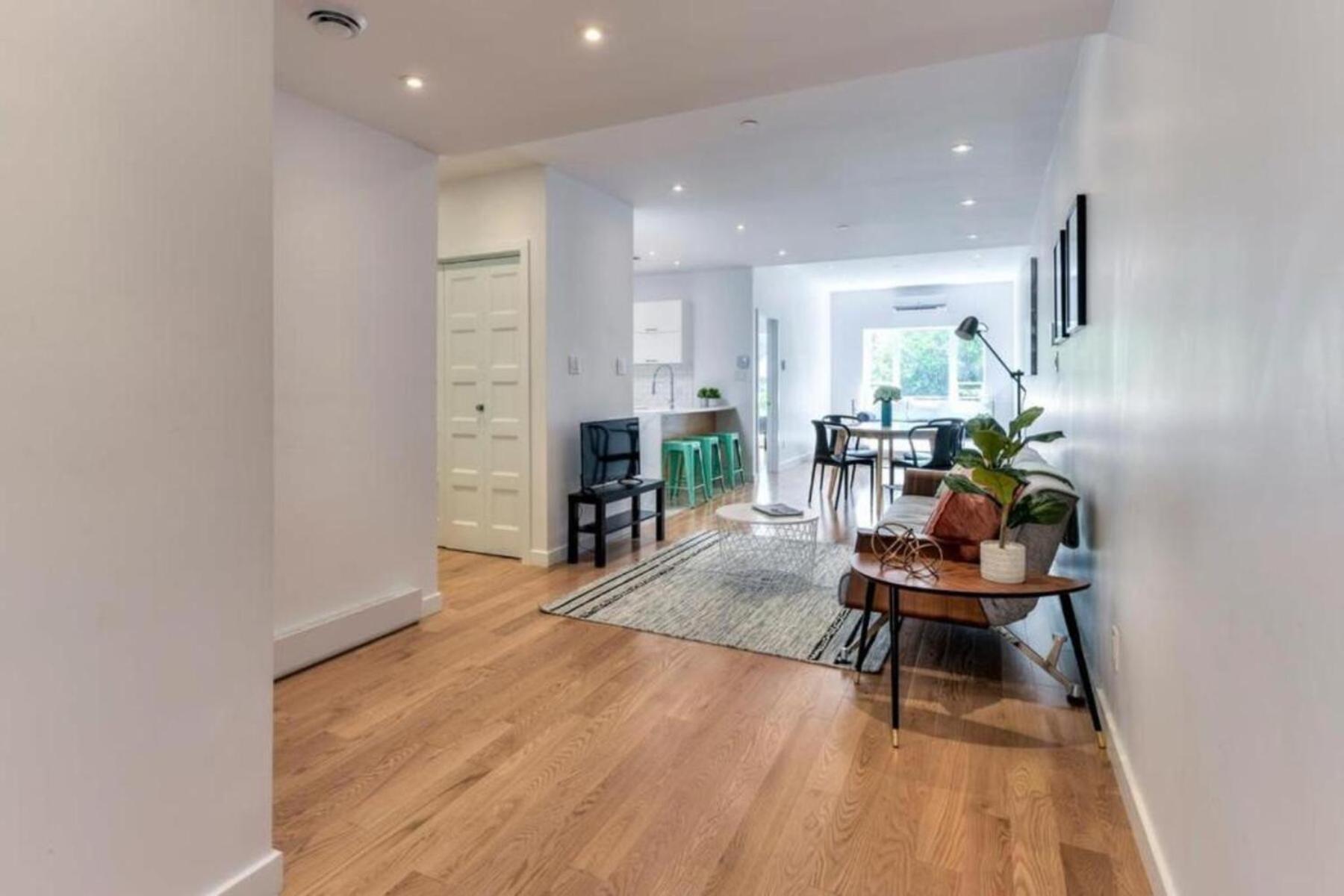 Apartment Spacious Group Haven Near Trendy St Laurent