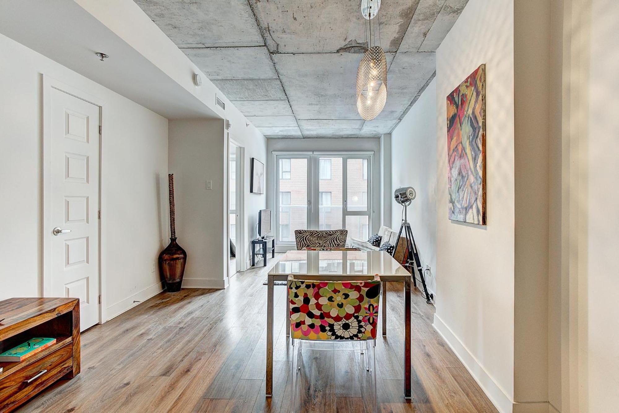 Le Cinq Apartment Montreal