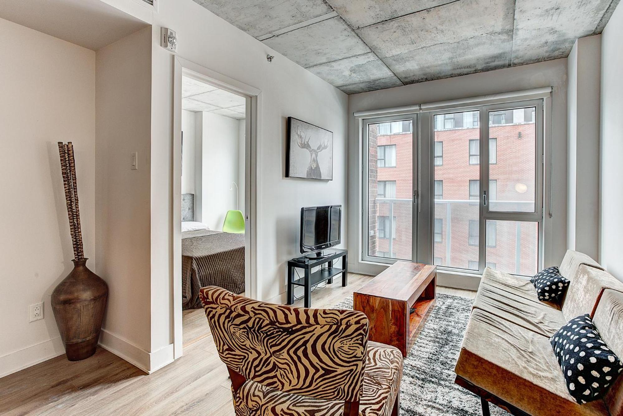 Le Cinq Apartment Montreal