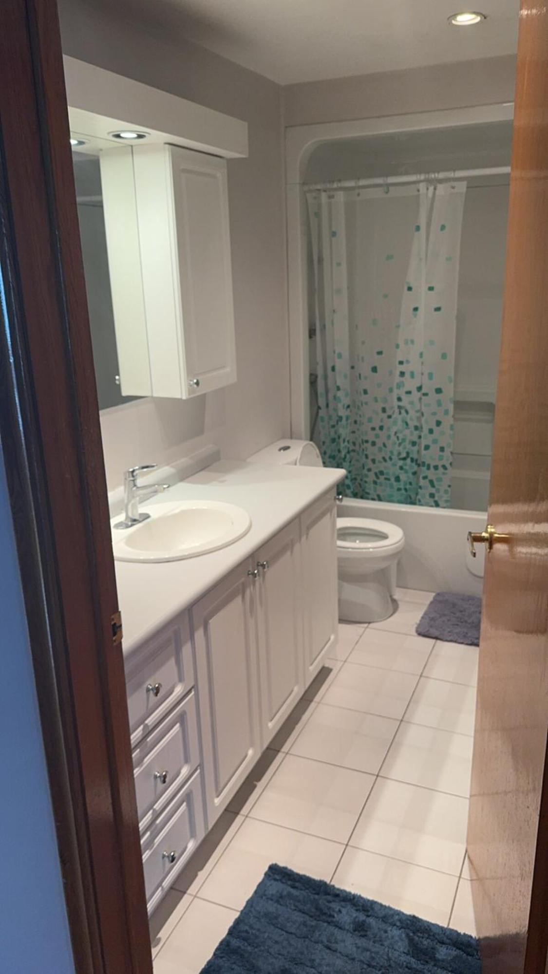 Private Bedroom *