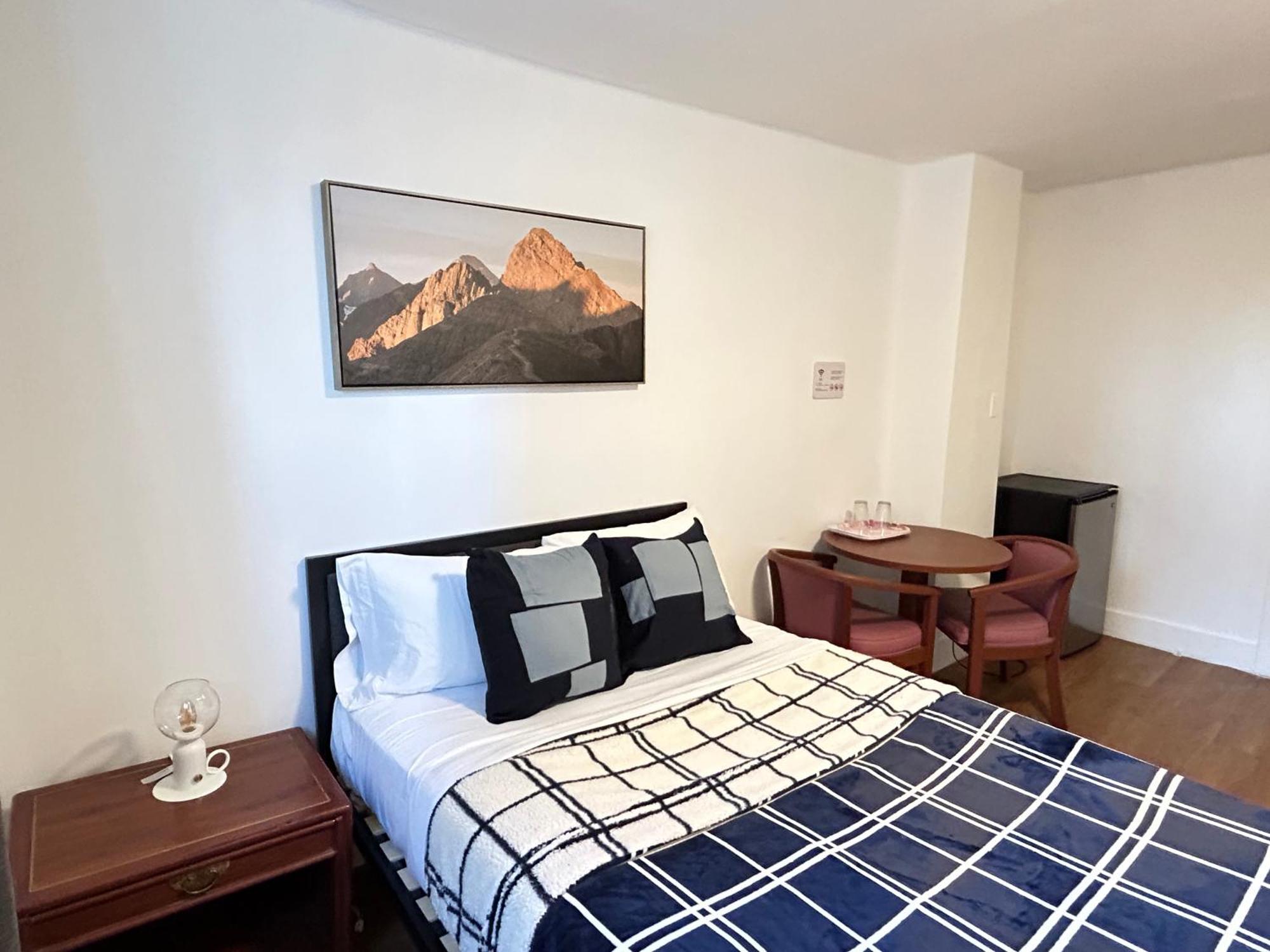 La Du Voyageur Hotel Montreal
