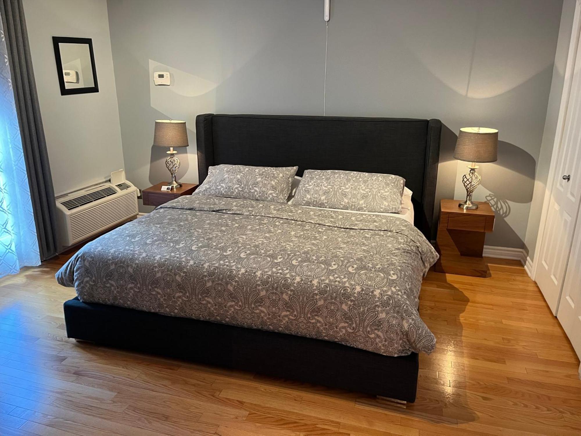 Aparthotelmontreal By Les Terrasses Saint Urbain 2225i2