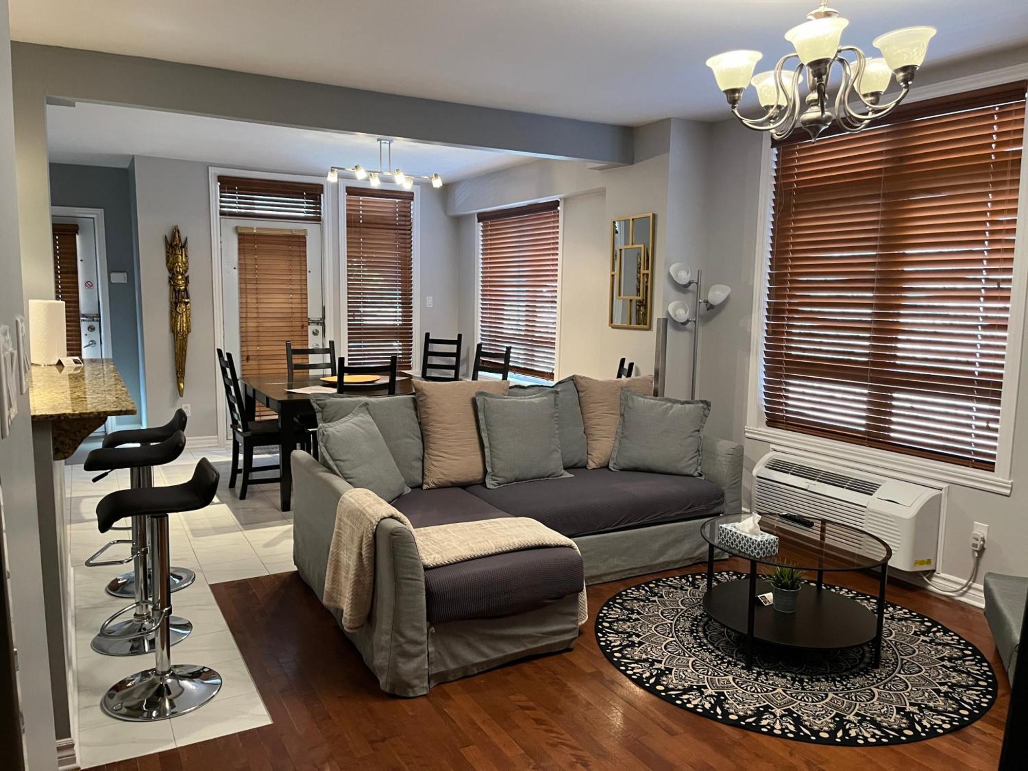 Aparthotelmontreal By Les Terrasses Saint Urbain 2225i2 4* Montreal