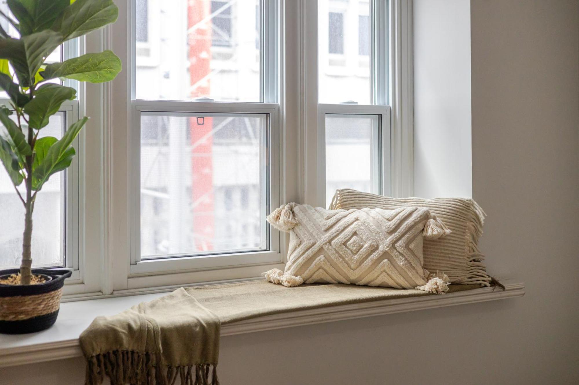 Apartment 2bdr On Bishop-vibe Mtl Zw4 *