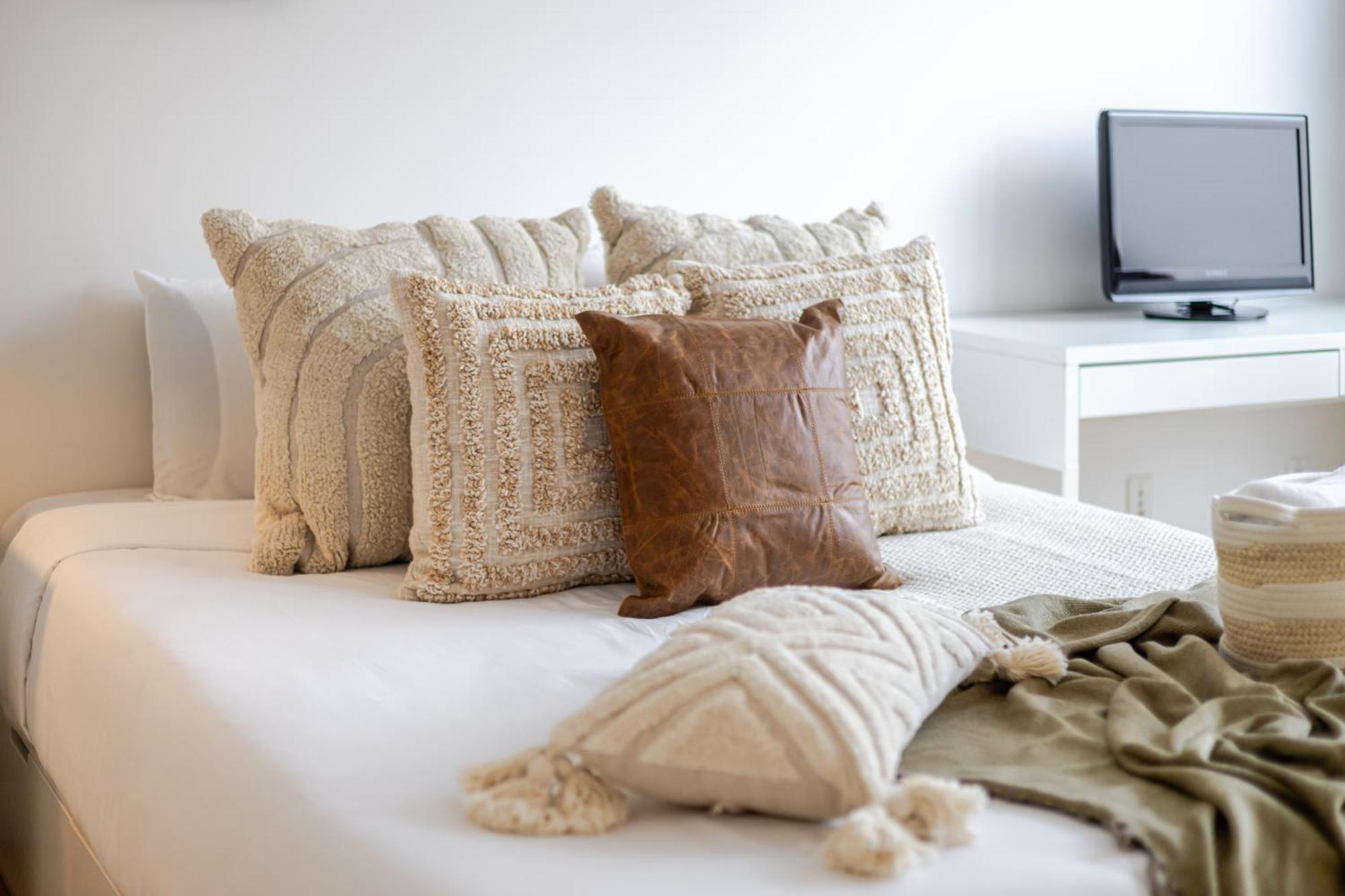 Majestic In Downtown Griffintown Zf7 *