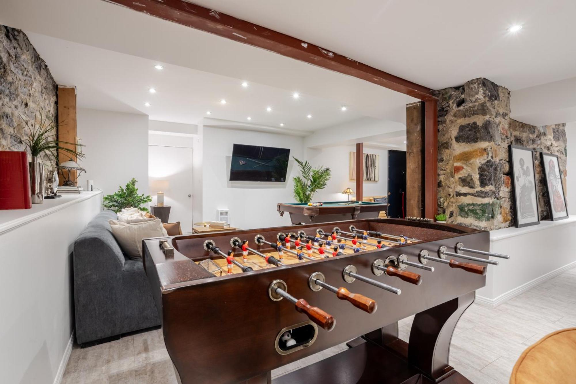 Majestic In Downtown Griffintown Zf7 Montreal