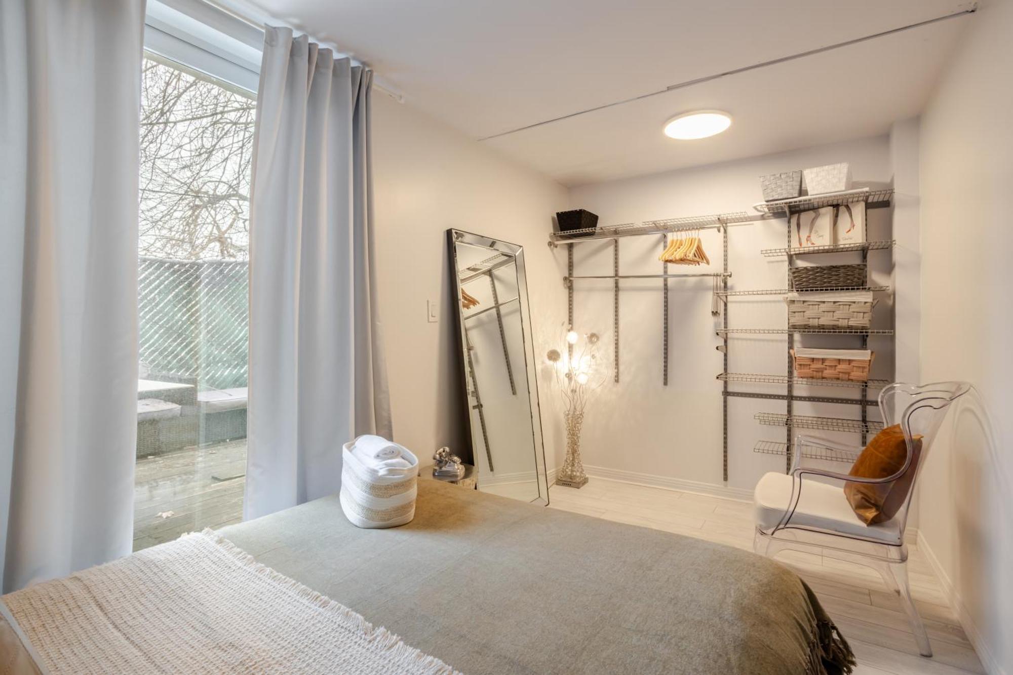 Majestic In Downtown Griffintown Zf7